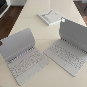 2 X APPLE Magic Keyboard for iPad 11'" and 13"